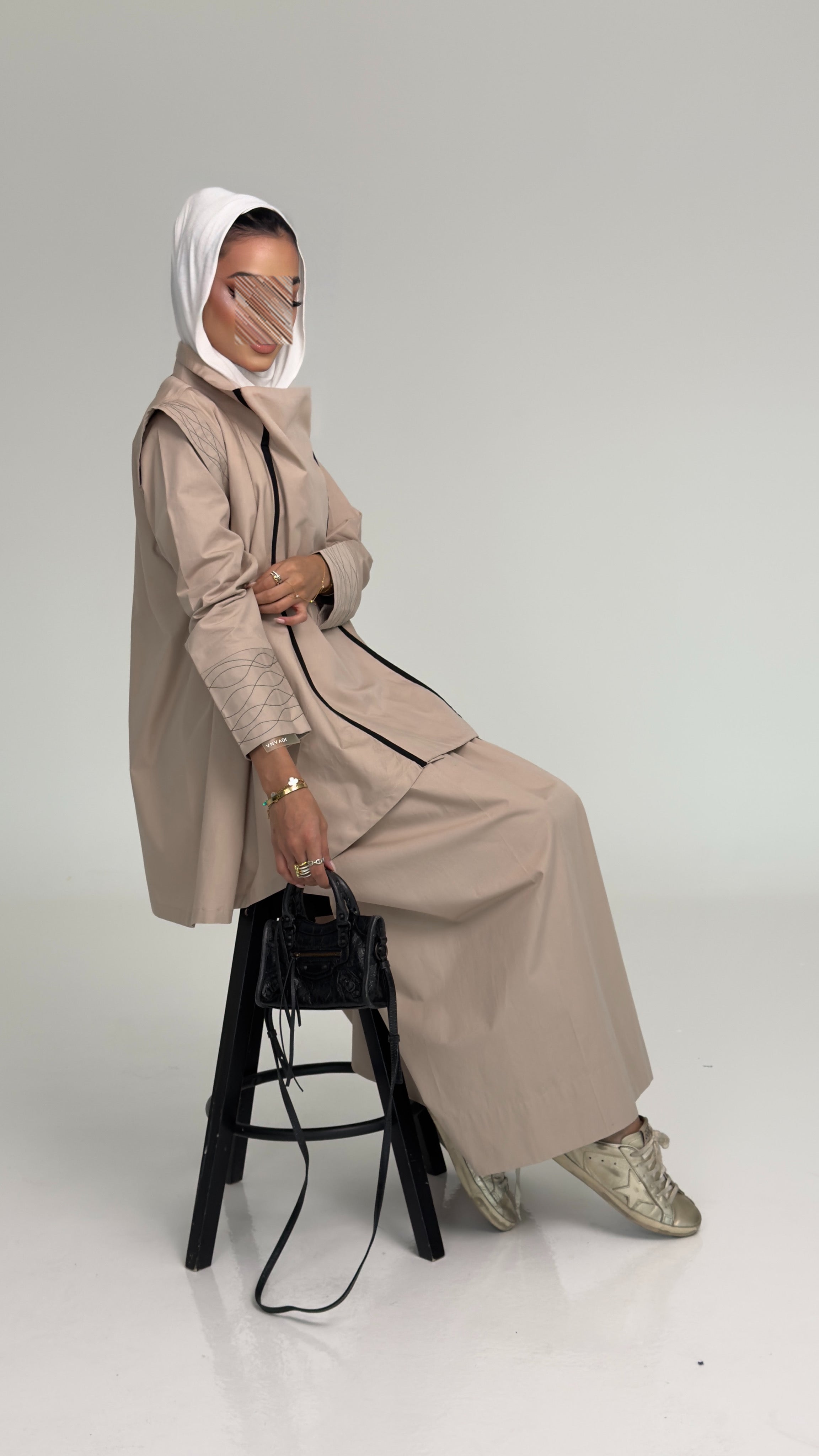 طقم فيست مع فستان - بيج