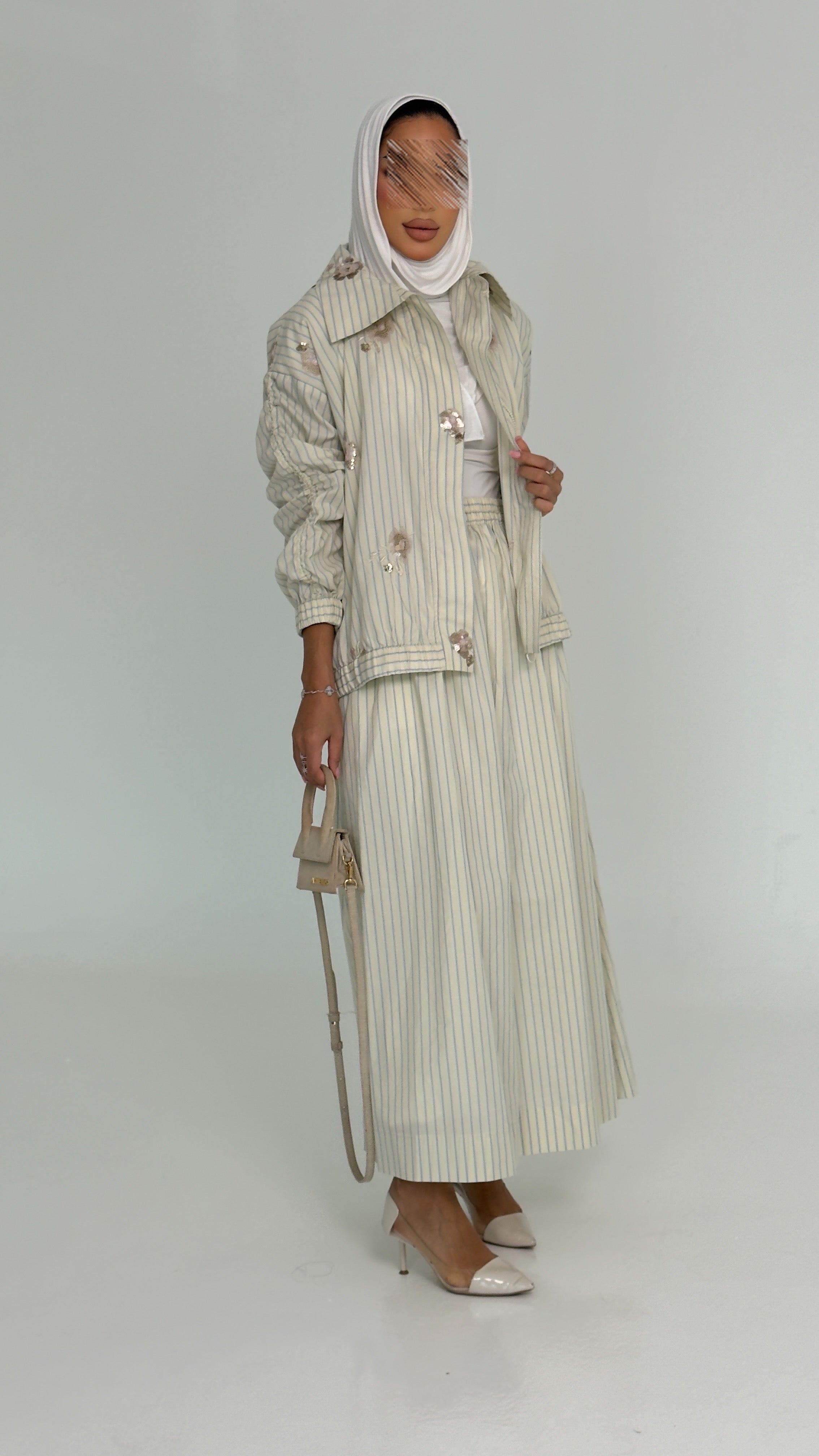 طقم مخطط أصفر