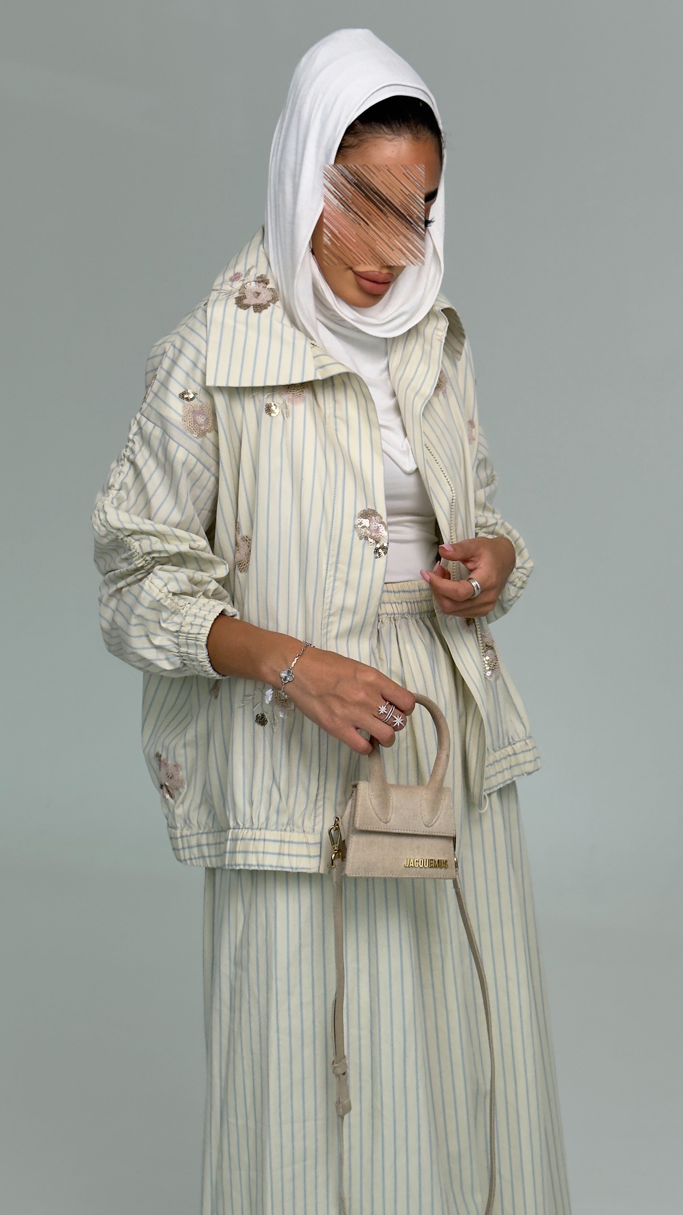 طقم مخطط أصفر