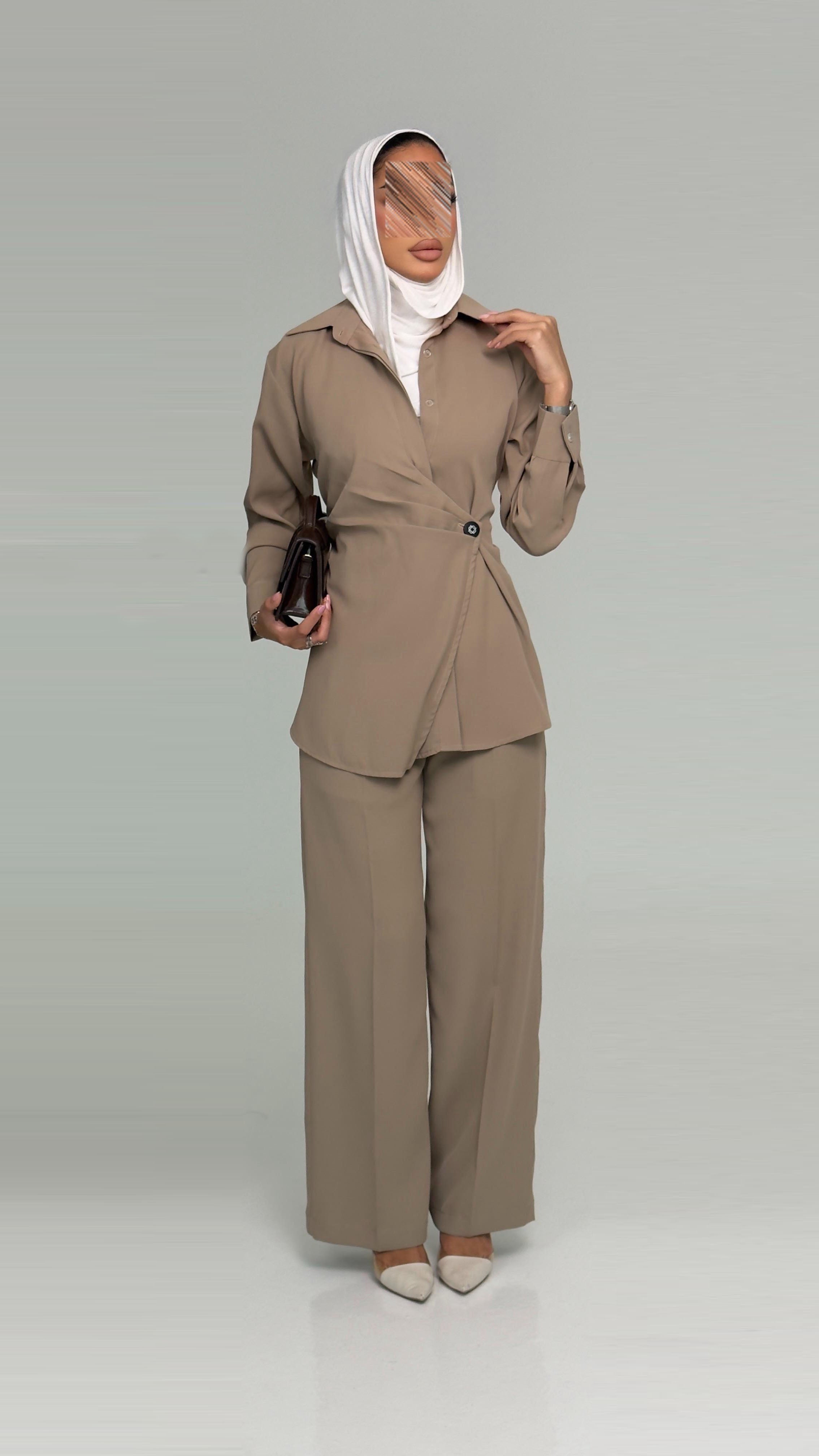 بدلة قميص وبنطلون بيج