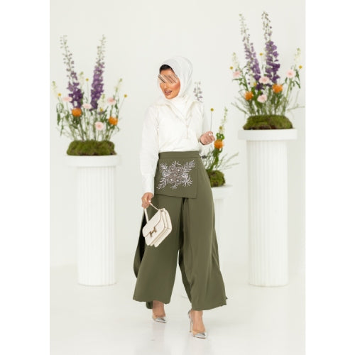 بدلة مميزة من قطعتين