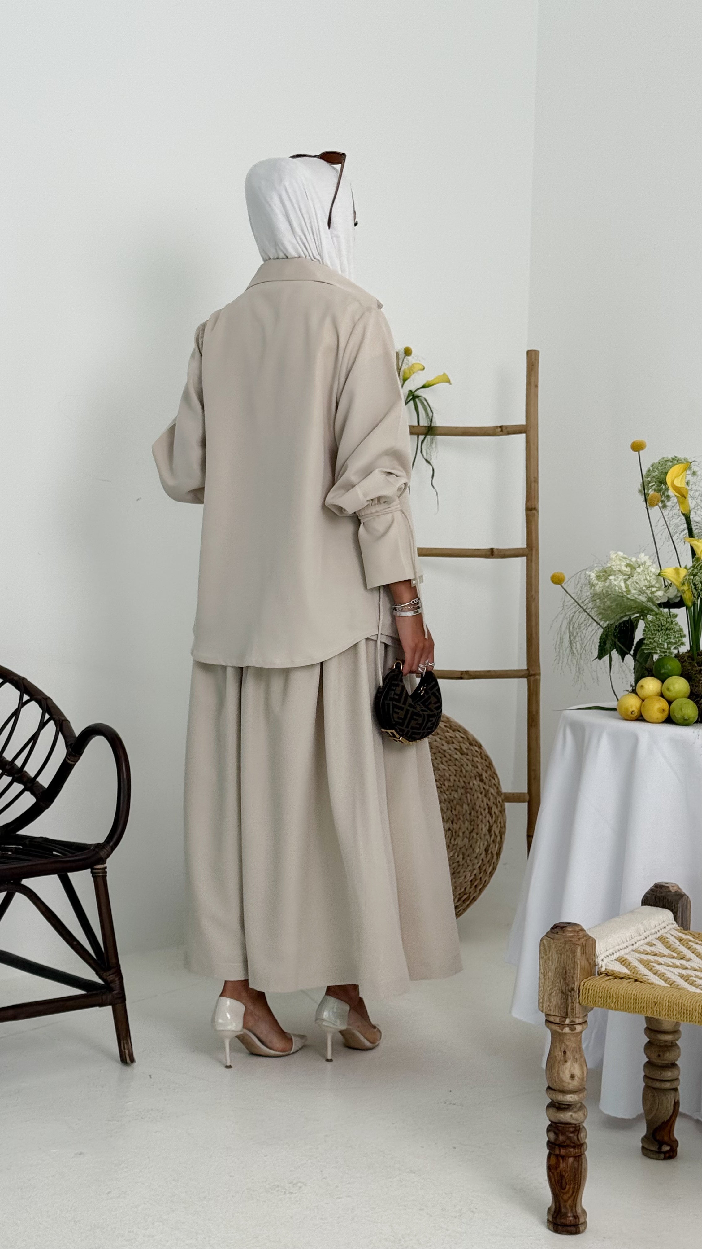 طقم صيفي بيج