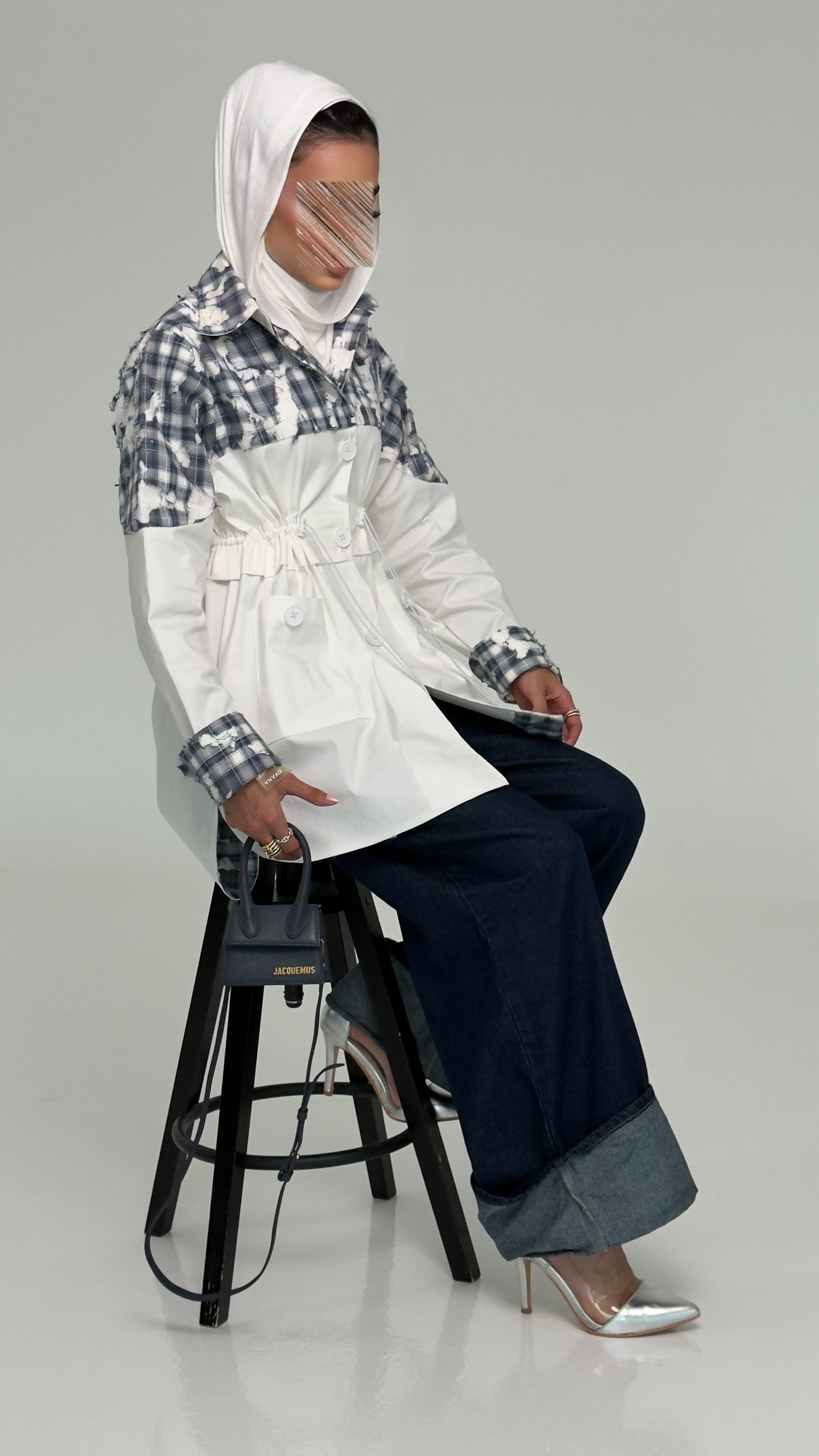 قميص كاروهات أبيض