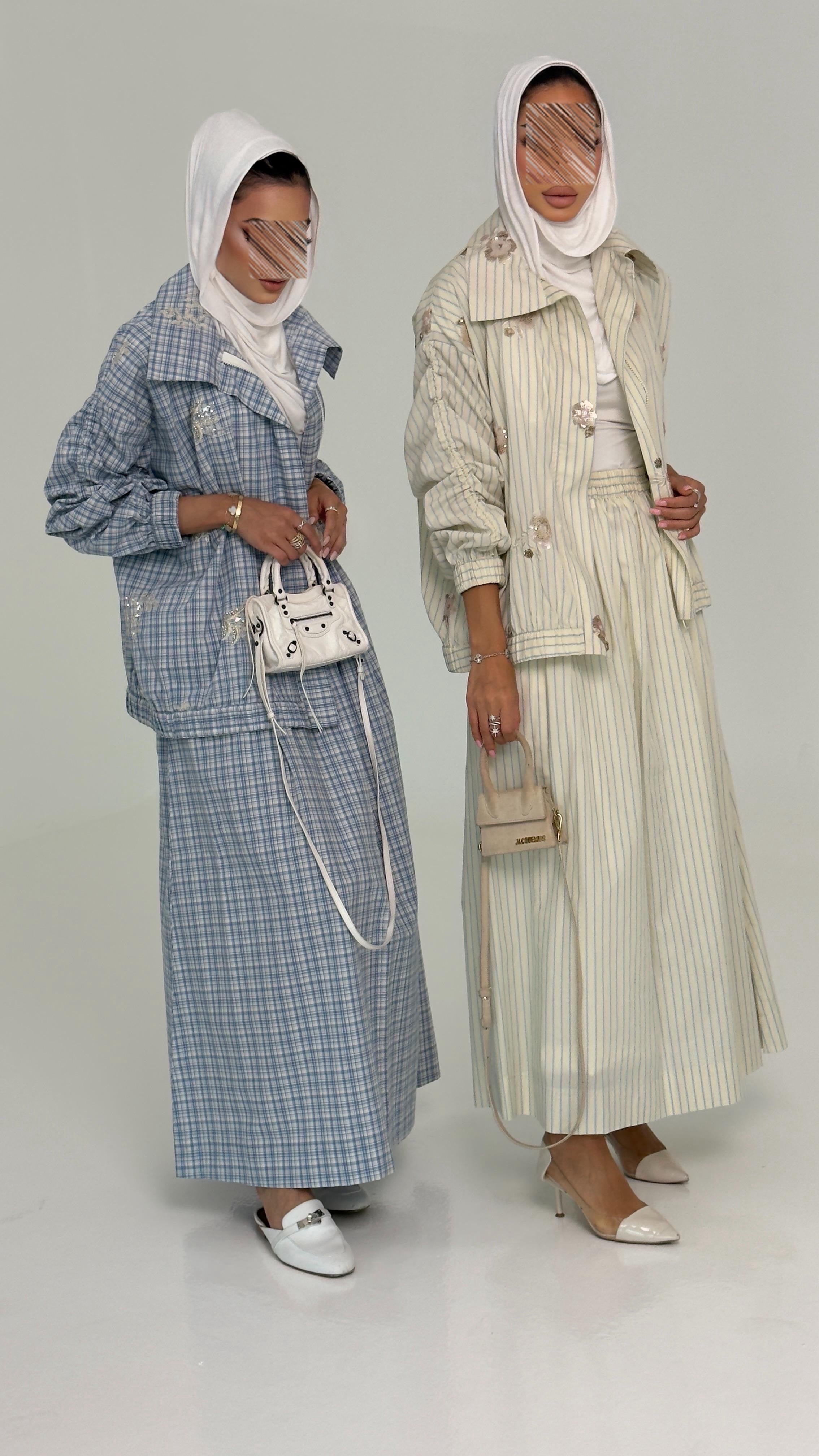 طقم كاروهات أزرق